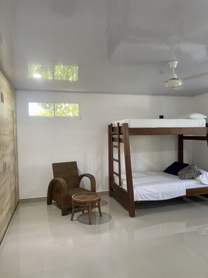 4 bedrooms, WiFi, bed sheets