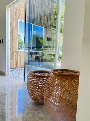 Finca Casa Blanca Doradal !A 3 Minutos del Parque Tematico Hacienda Napoles!