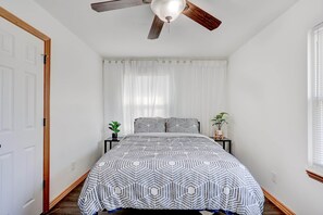 2 bedrooms, WiFi, bed sheets