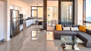 Apartment (2 Bedrooms) | Bahagian dalam