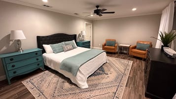 5 bedrooms, iron/ironing board, WiFi, bed sheets