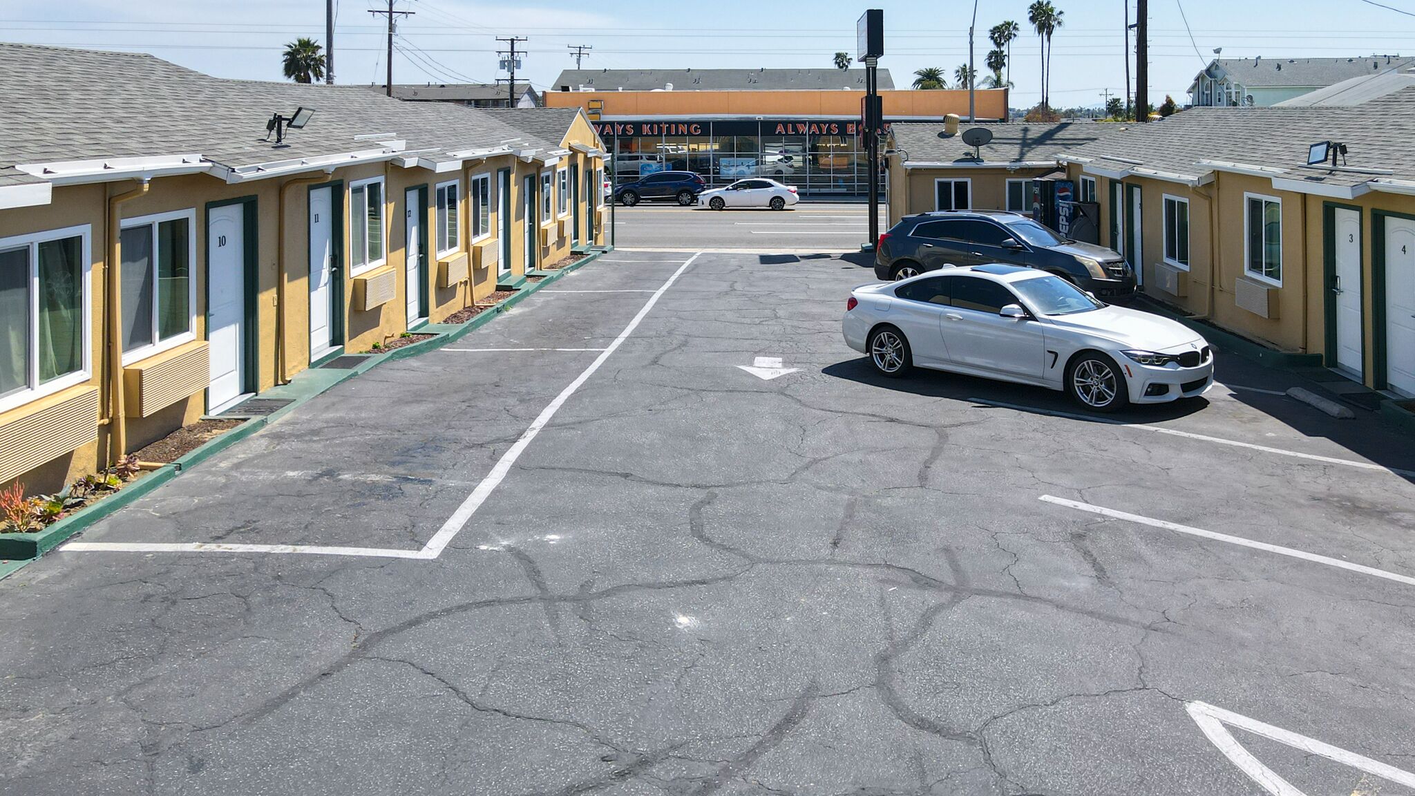 Cherry Motel — photo 14