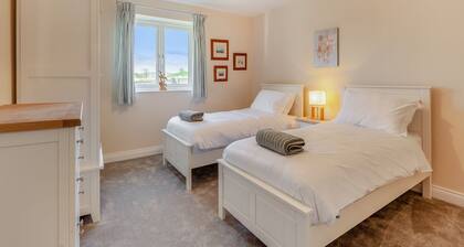 2 bedroom accommodation in Falfield, near Wotton-under-edge