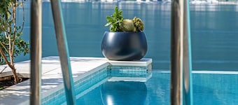 Villa FELIZ - Luxury Stone Villa with Pool near Perast