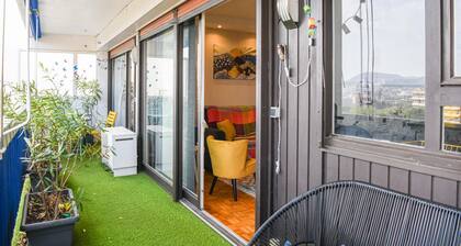 Grand appartement avec balcon et parking