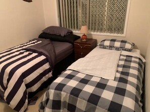 Family Villa | Iron/ironing board, free WiFi, bed sheets