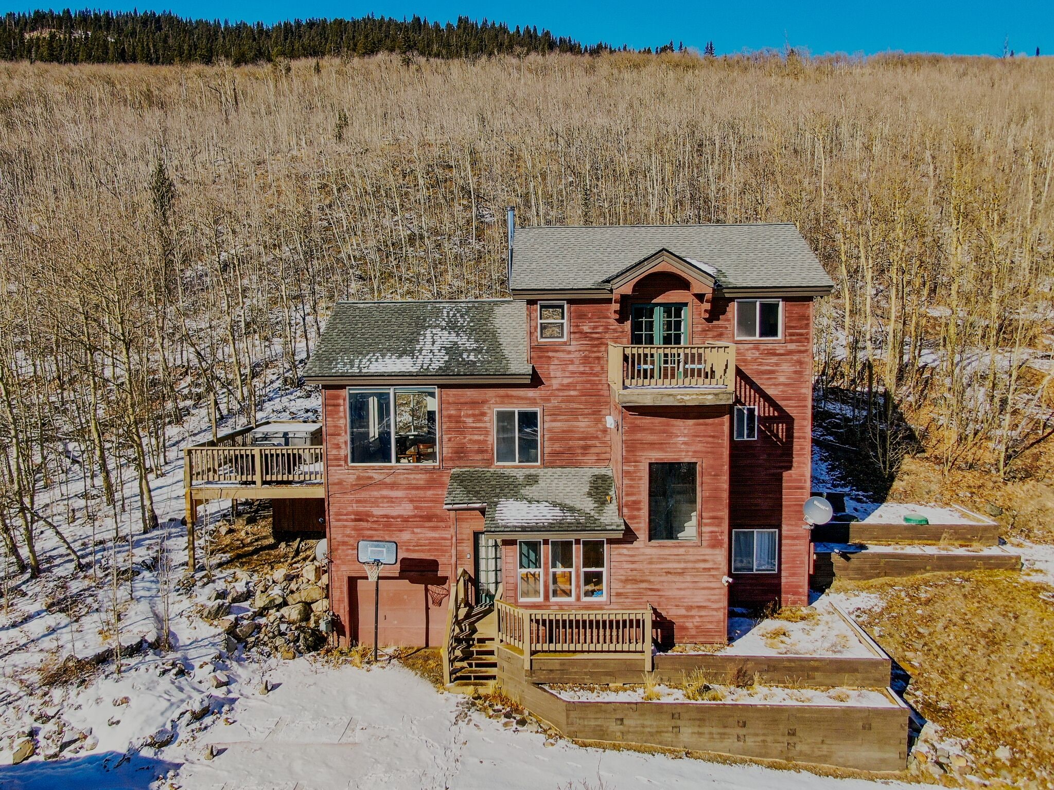 Secluded Mountain Retreat w/ Amazing Views and Hot Tub - Only 30 min from Breck