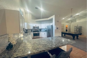 Fridge, microwave, stovetop, dishwasher
