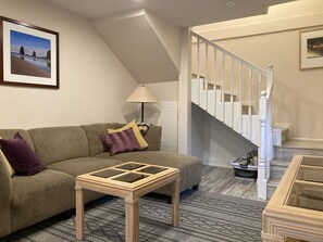 TV - Stand Alone Cozy Carriage House in a quiet Ballard Neighborhood many amenities  (Seattle)