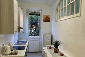 Fridge, microwave, oven, stovetop - Bnbook Minotti Rho Fiera (Rho)