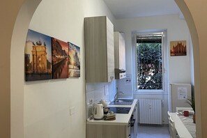 Fridge, microwave, oven, stovetop - Bnbook Minotti Rho Fiera (Rho)