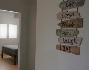 3 chambres, fer et planche à repasser, lit parapluie, Wi-Fi gratuit