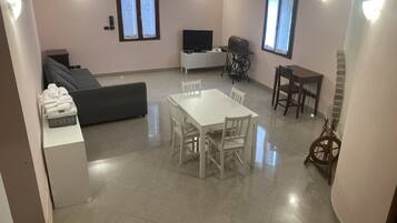 Smart-tv en een open haard