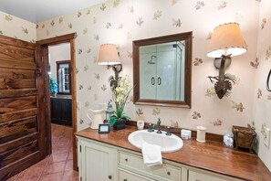 Bathroom - Big Bear Villa (Big Bear Lake)