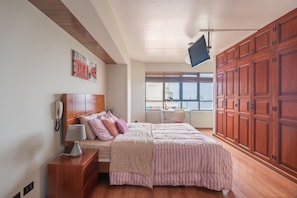 3 chambres, bureau, fer et planche à repasser, Wi-Fi