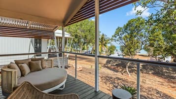 豪華小屋, 2 間臥室 (Canopy View Sleeps 6) | 露台/庭院