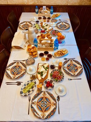 Free daily full breakfast - Yohannes Stone Cappadocia (Ürgüp)