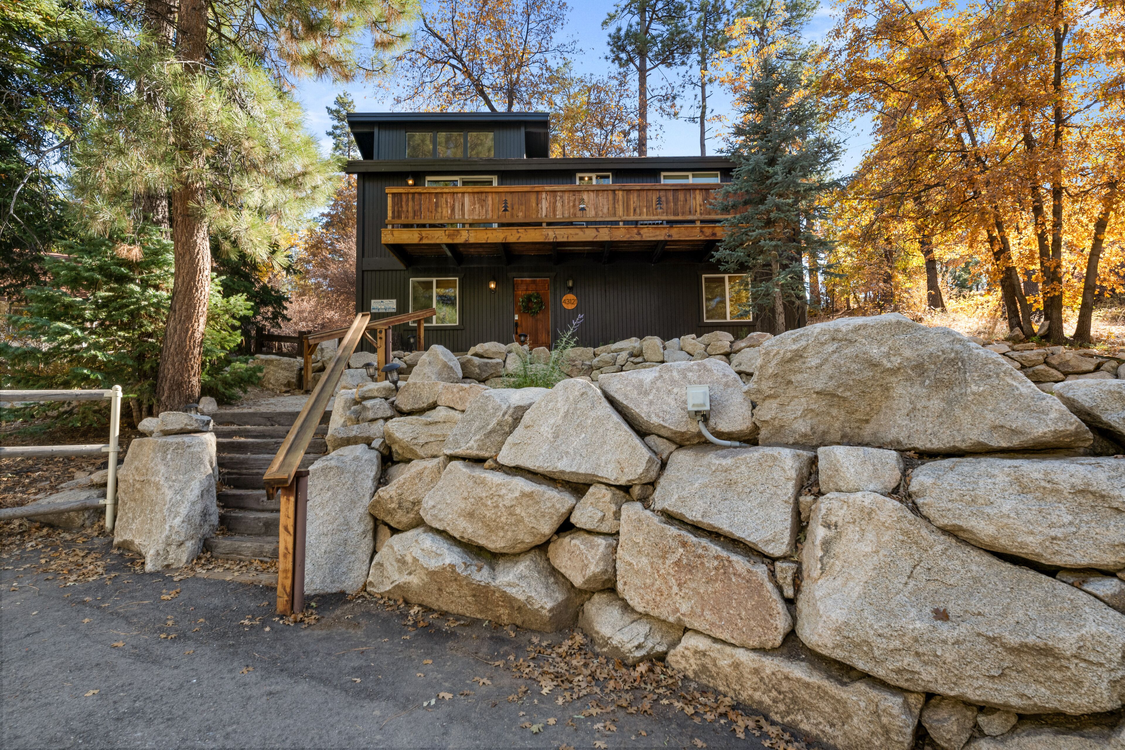 Mặt tiền nơi lưu trú