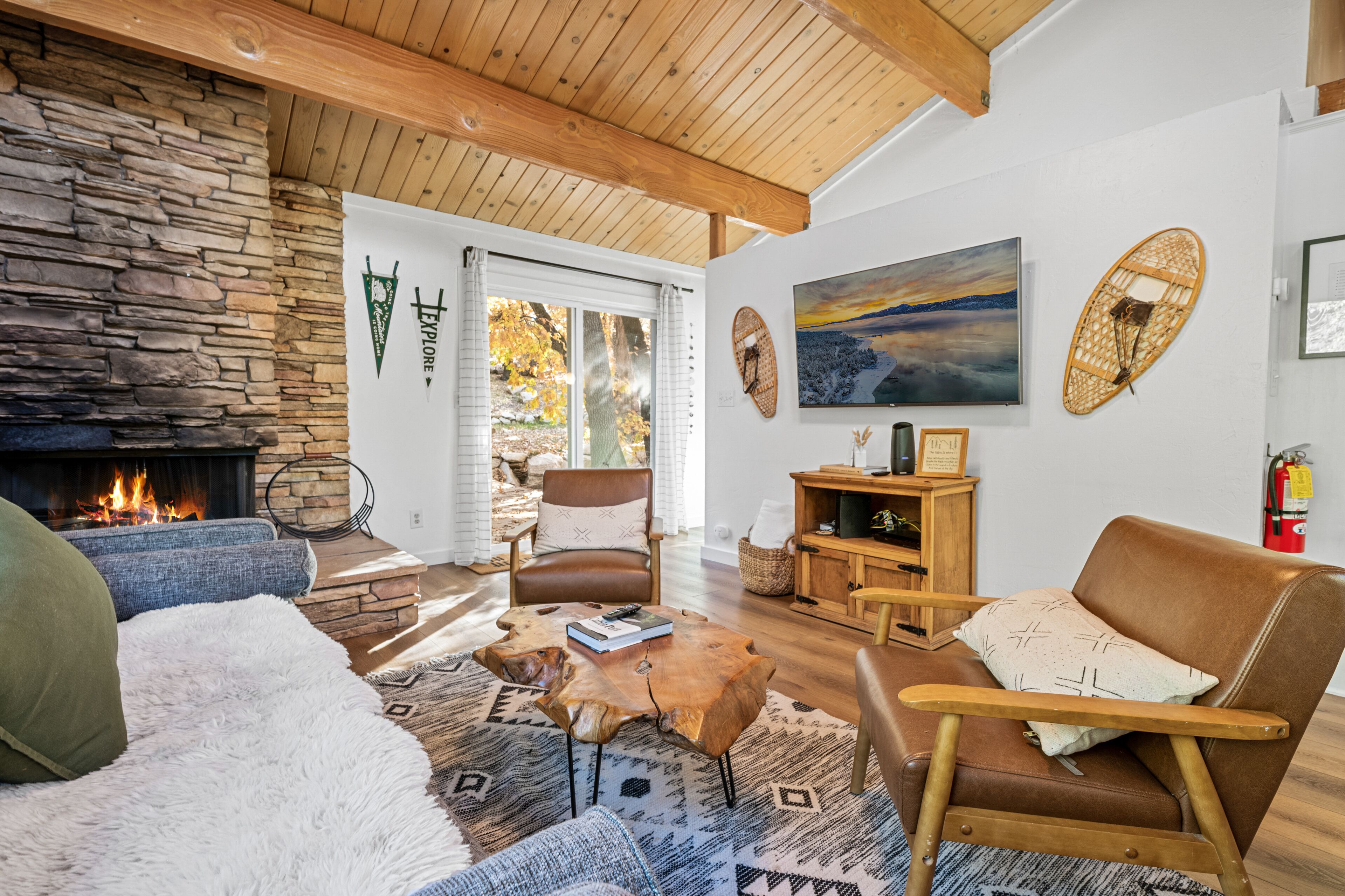 Cabin cơ bản | Khu phòng khách