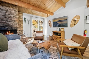 Cabaña básica | Área de sala de estar