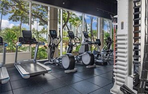 Fitness facility - Waikiki Landmark Resort and Condos - Breathtaking 2Bed,2Bath, Free Parking (Honolulu)