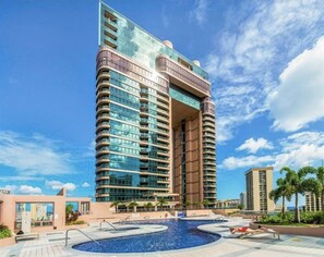 Exterior - Waikiki Landmark Resort and Condos - Breathtaking 2Bed,2Bath, Free Parking (Honolulu)