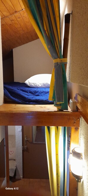 1 dormitorio, tabla de planchar con plancha, wifi gratis