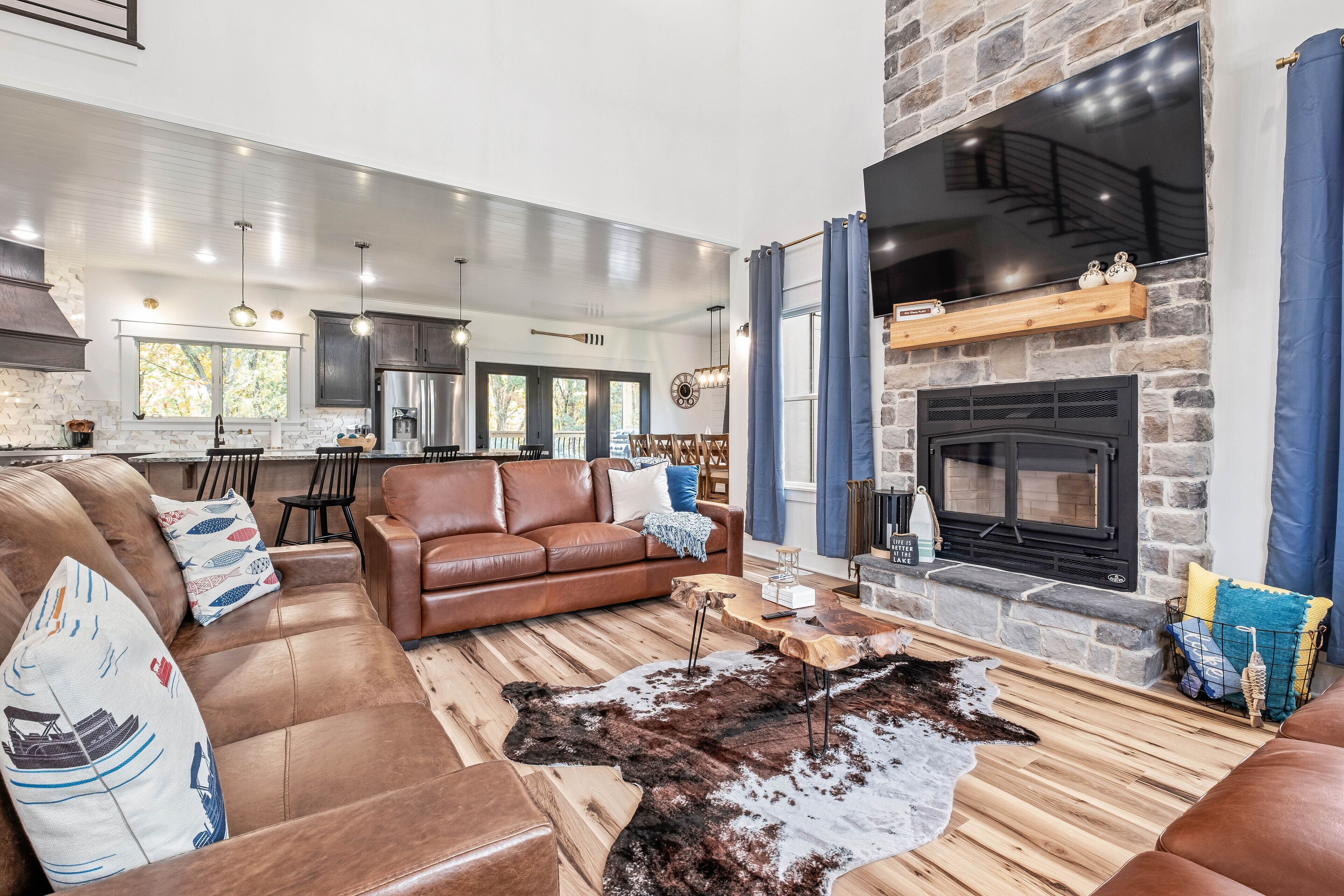 Smart TV, fireplace, table football, stereo