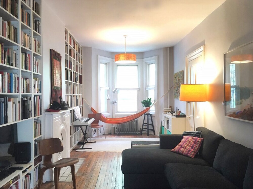 Beautiful Brooklyn 2bdrm duplex w/deck, backyard New York Vrbo