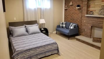 1 bedroom, iron/ironing board, WiFi, bed sheets