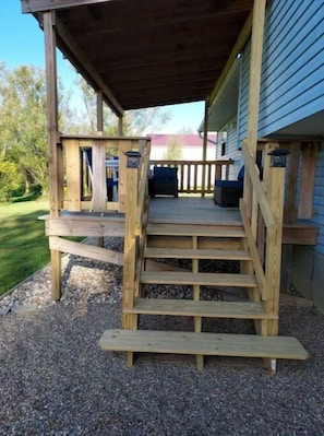 Terrace/patio - Blue Elephant Cottage (Sullivan)