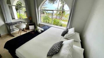 Basic Double Room | Desk, laptop workspace, free WiFi
