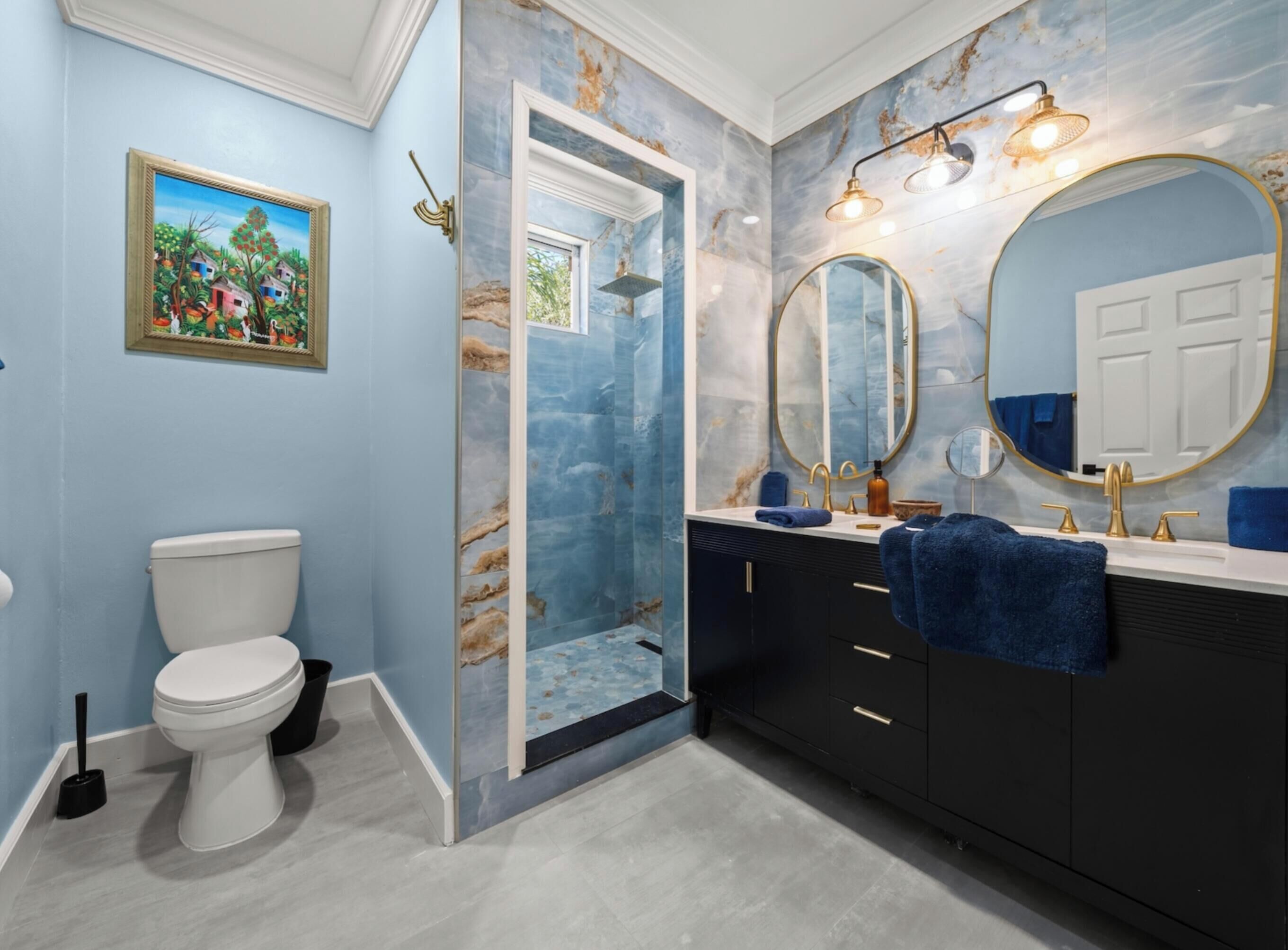 Dusche, Seife, Toilettenpapier