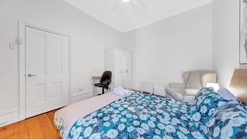 2 bedrooms, iron/ironing board, travel cot, WiFi