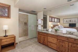 2 habitaciones, escritorio, tabla de planchar con plancha y wifi gratis