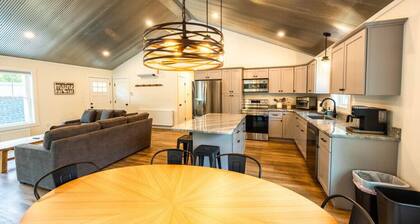 Up Country Cabin · Moosehead Lake: A/C + Ping Pong