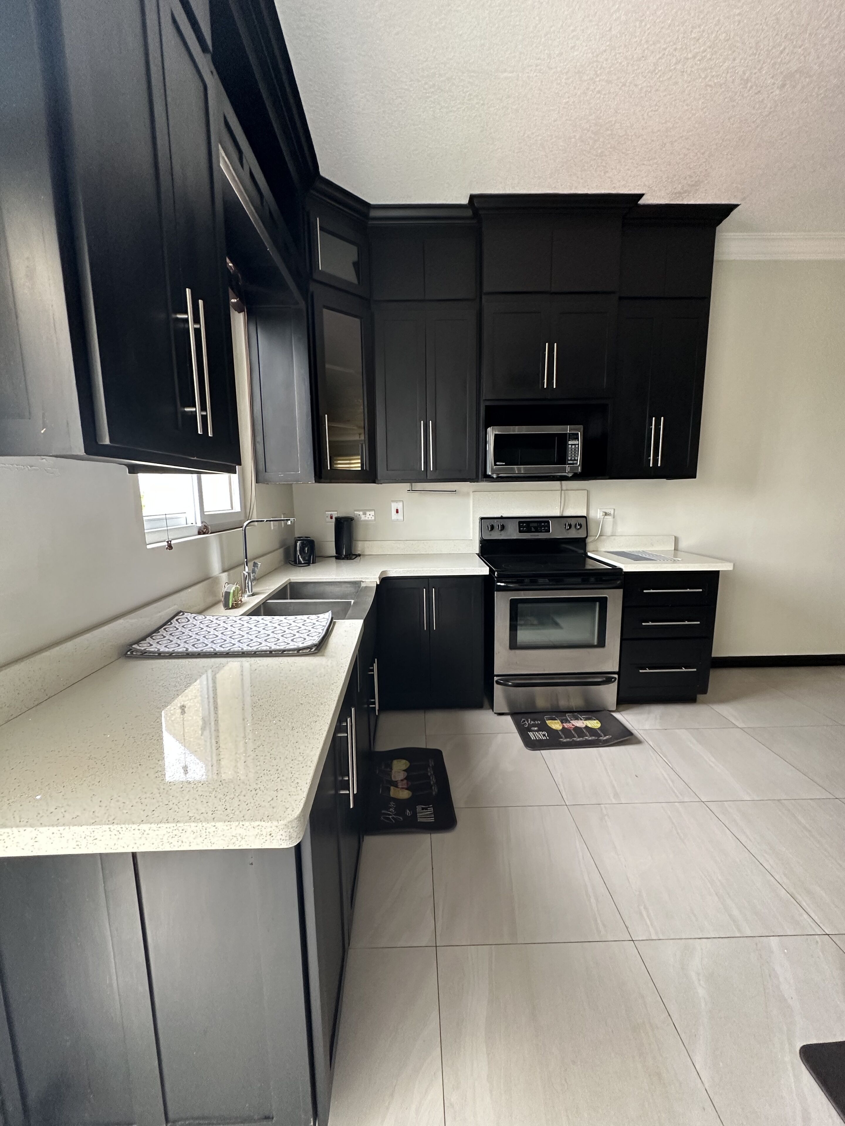 ثلاجة، ميكروويف، فرن، موقد طهي مسطح