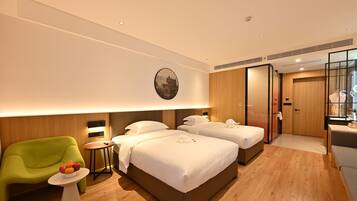 Standard Double or Twin Room | Bathroom | Rainfall showerhead, slippers, towels