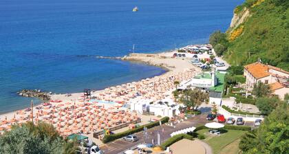 3 bedroom amazing home in Montelabbate