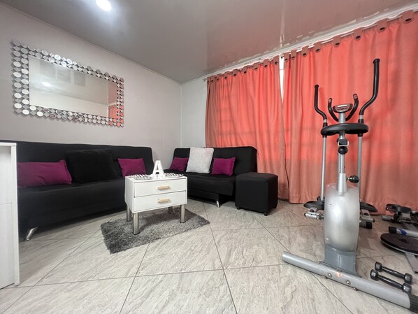 Interior - Apartamento Cemtral Completo Serca Cemtros Comerciales Bogota (Bogotá)