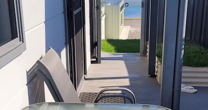 UNIT 3 .....PET-FRIENDLY ..OPPOSITE WATER..GARAGE PARKING..LOWER LEVEL..