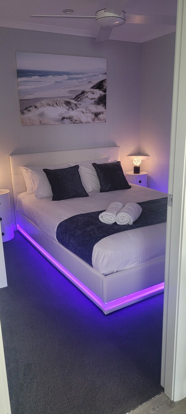 2 chambres, fer et planche à repasser, accès au Wi-Fi (inclus)