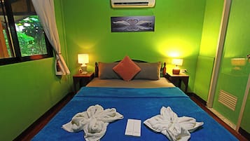 Doppia Standard | Una cassaforte in camera, lenzuola