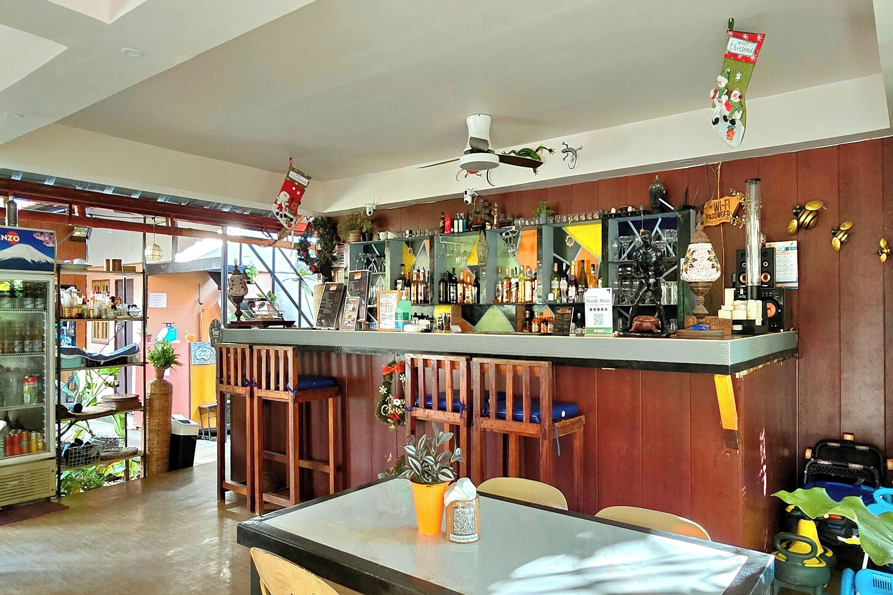 朝食 (郷土料理)、毎日提供 (1 名様 150 PHP)