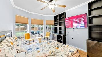 5 bedrooms, iron/ironing board, WiFi, bed sheets