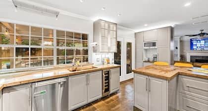 5 BR w/ Pool, close to Six flags, cowboy stadium