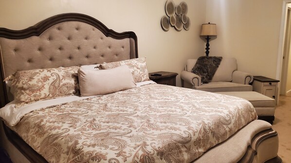 5 多间卧室、办公桌、熨斗/熨衣板、免费 WiFi