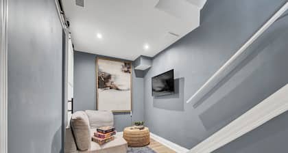 Instaworthy Home - Relaxing Patio w/ BBQ - Pet Friendly