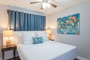 2 bedrooms, desk, iron/ironing board, WiFi - 2BR The TMC Flats 10! Hermann Park! Zoo! ⭐️⭐️⭐️⭐️⭐️ (Houston)