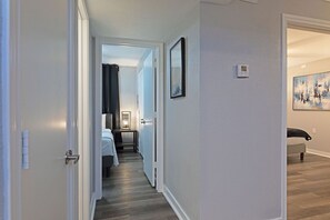 2 bedrooms, desk, iron/ironing board, internet
